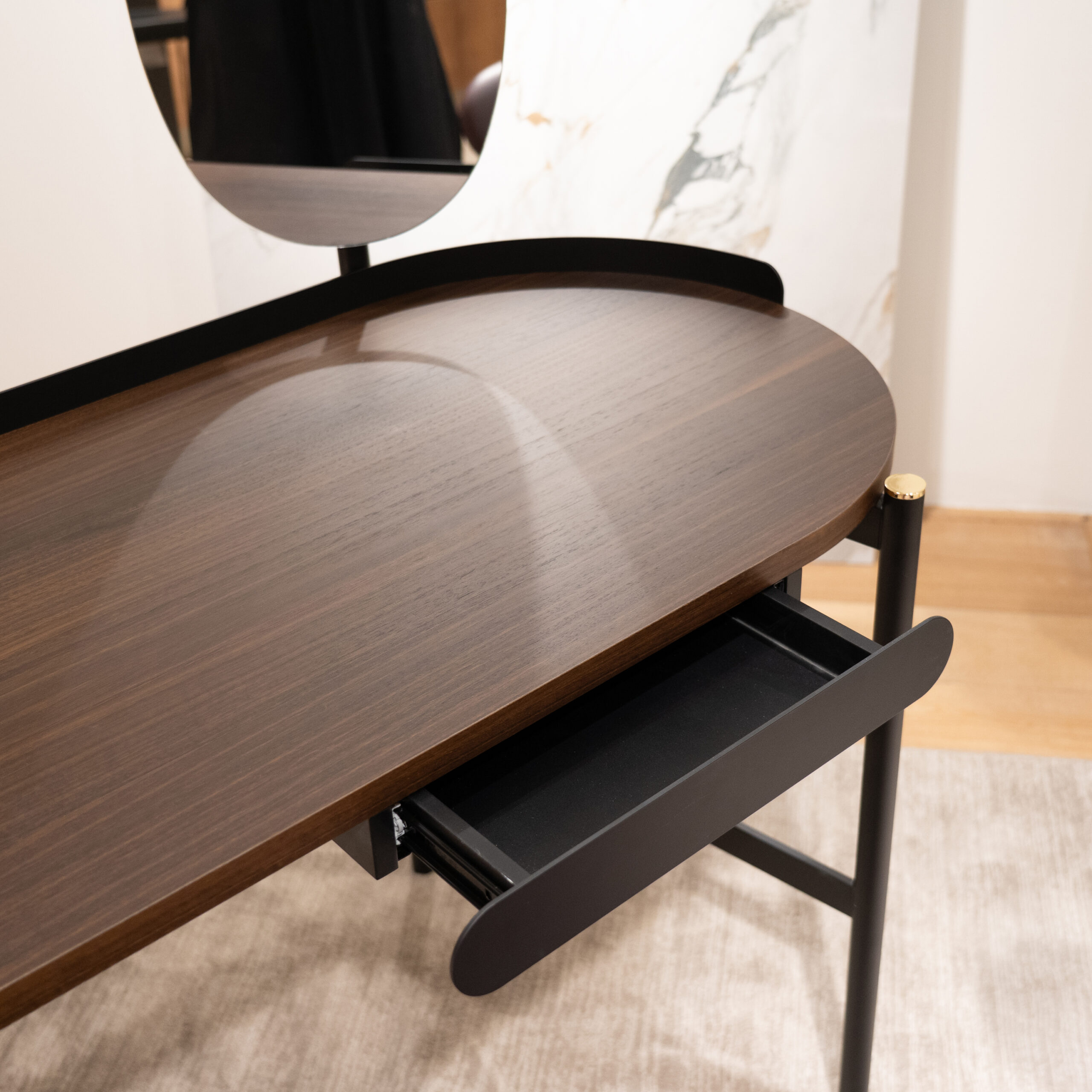 Madame by Calligaris - Image 6